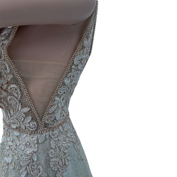 Cinderella Divine Women's Champagne Beaded Evening Gown Size 6 - Picture 9 of 12